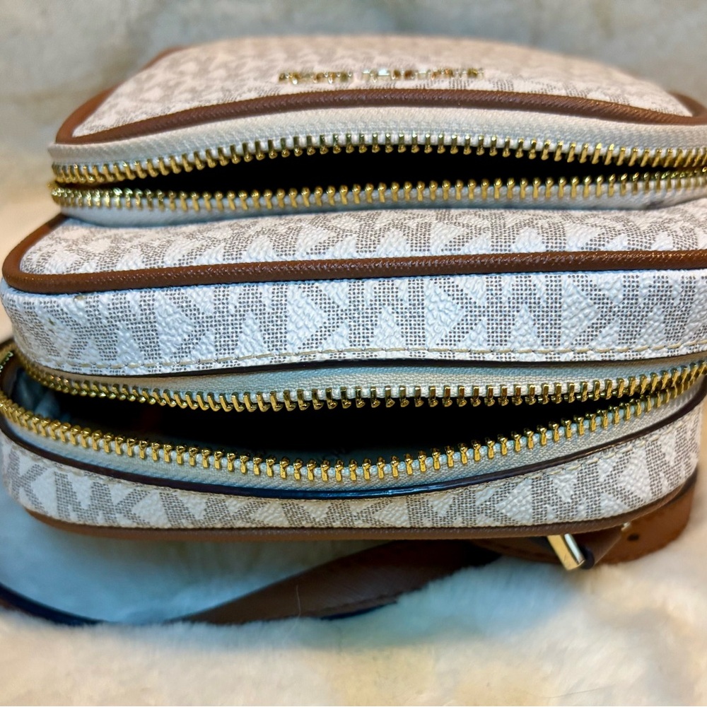 Michael Kors White and Brown Monogram Bag with Gold Accents - Picture 3 of 7